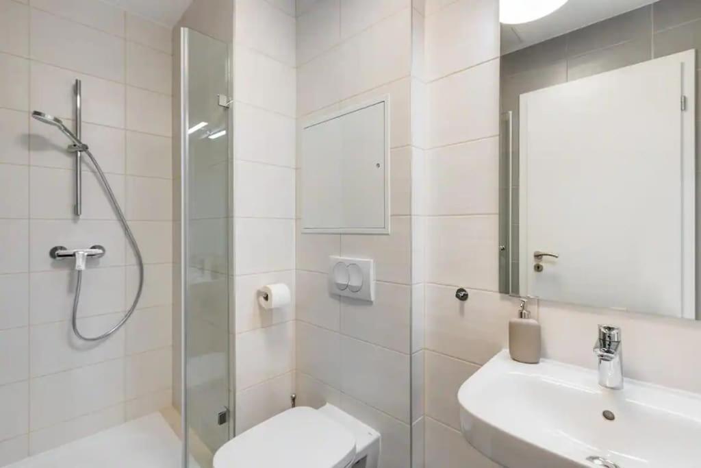 Apartamento Terrace Vista-Modern 2Br Retreat Budapest Exterior foto