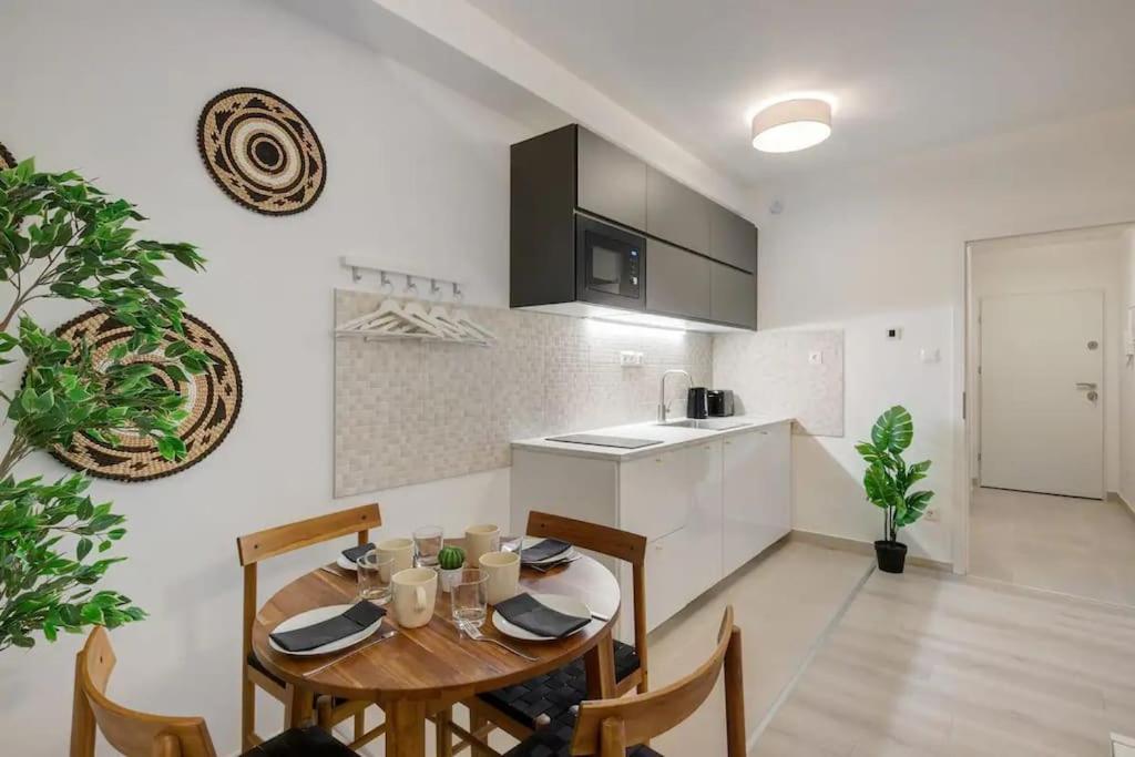 Apartamento Terrace Vista-Modern 2Br Retreat Budapest Exterior foto